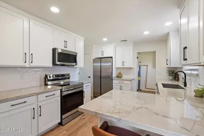 10404 W Audrey Drive, Sun City, AZ 85351 - Photo 6