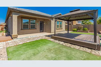 303 W Mammoth Cave Drive, San Tan Valley, AZ 85140 - Photo 14