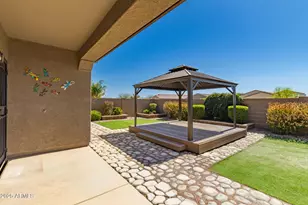 303 W Mammoth Cave Dr, San Tan Valley, AZ 85140 - Photo 12