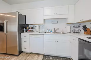 9465 N 92nd St, Scottsdale, AZ 85258 - Photo 6