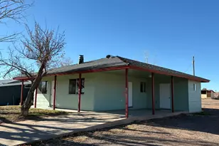 610 S 11th Pl W, Saint Johns, AZ 85936 - Photo 2