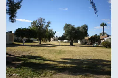 10731 W Mission Lane, Sun City, AZ 85351 - Photo 8