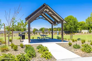 7569 W Evans Dr, Peoria, AZ 85381 - Photo 10