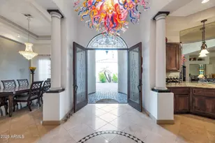 311 E Wexford Cove, Phoenix, AZ 85020 - Photo 2