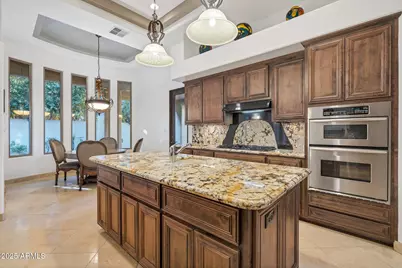 311 E Wexford Cove, Phoenix, AZ 85020 - Photo 12