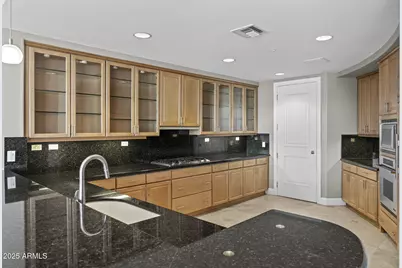 2211 E Camelback Road #201, Phoenix, AZ 85016 - Photo 10