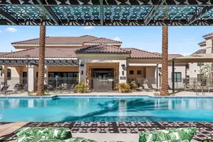 5885 S 32nd St, Phoenix, AZ 85040 - Photo 2