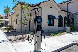 5885 S 32nd St, Phoenix, AZ 85040 - Photo 32
