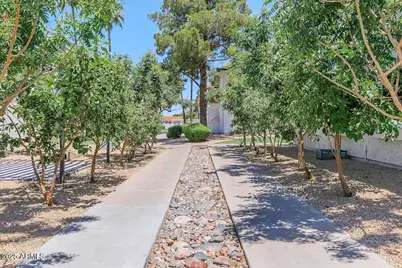 4620 W McDowell Road #2-2, Phoenix, AZ 85035 - Photo 8