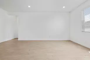 22563 W Pontiac Dr, Surprise, AZ 85387 - Photo 16