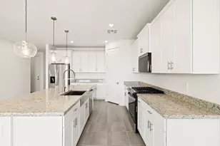 4041 S 176th Dr, Goodyear, AZ 85338 - Photo 8