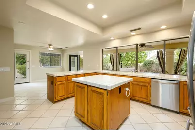 8209 E Del Cristal Drive, Scottsdale, AZ 85258 - Photo 16