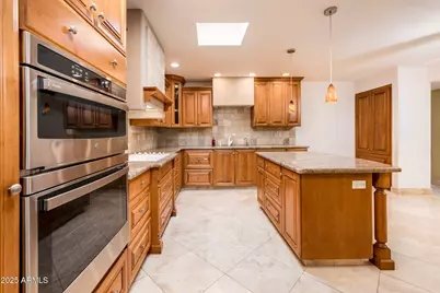 7837 E Crestwood Way, Scottsdale, AZ 85250 - Photo 12