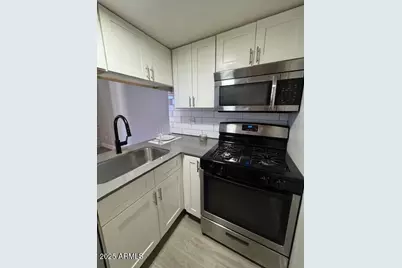 2250 W Glendale Avenue #1, Phoenix, AZ 85021 - Photo 2