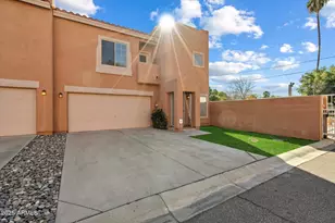 3703 E Mitchell Dr, Phoenix, AZ 85018 - Photo 1