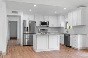 2636 E Union Hills Dr, Phoenix, AZ 85050 - Photo 8