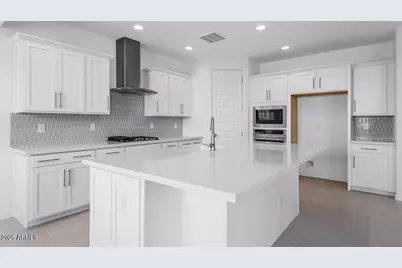 9054 S 169th Drive, Goodyear, AZ 85338 - Photo 4