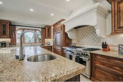 9414 N 53rd Place, Paradise Valley, AZ 85253 - Photo 4