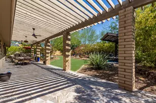 2909 E Las Rocas Dr, Phoenix, AZ 85028 - Photo 32