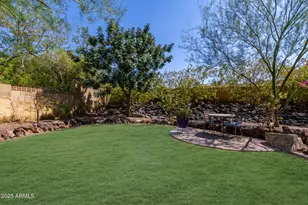 2909 E Las Rocas Dr, Phoenix, AZ 85028 - Photo 30