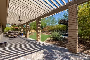 2909 E Las Rocas Dr, Phoenix, AZ 85028 - Photo 32