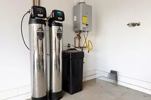 8723 W Vista Ave, Glendale, AZ 85305 - Photo 10