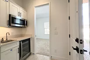 8723 W Vista Ave, Glendale, AZ 85305 - Photo 6