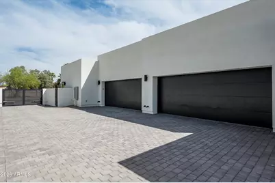 10220 N 66th Street, Paradise Valley, AZ 85253 - Photo 1