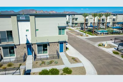 651 N Ironwood Drive #4, Apache Junction, AZ 85120 - Photo 2