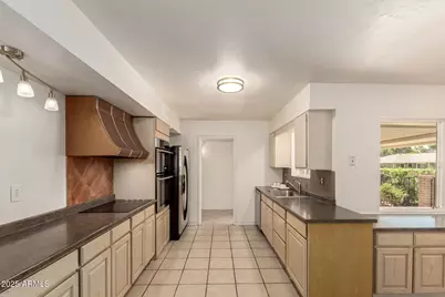 10816 W Venturi Drive, Sun City, AZ 85351 - Photo 22