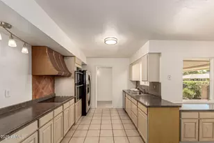 10816 W Venturi Dr, Sun City, AZ 85351 - Photo 22