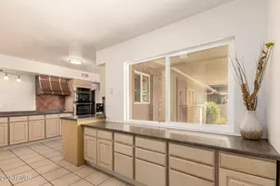 10816 W Venturi Dr, Sun City, AZ 85351 - Photo 28