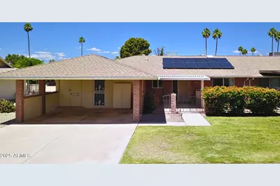 10816 W Venturi Drive, Sun City, AZ 85351 - Photo 2