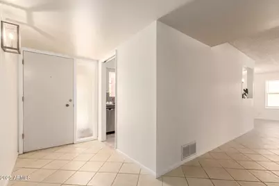 10816 W Venturi Drive, Sun City, AZ 85351 - Photo 12