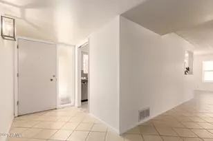 10816 W Venturi Dr, Sun City, AZ 85351 - Photo 12