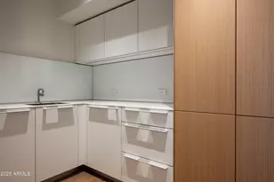 5000 N Camelback Ridge Rd, Scottsdale, AZ 85251 - Photo 10