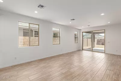 5401 W Las Palmaritas Drive, Glendale, AZ 85302 - Photo 6