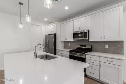 5401 W Las Palmaritas Drive, Glendale, AZ 85302 - Photo 2