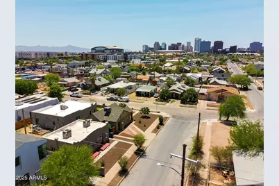 331 N 13th Place, Phoenix, AZ 85006 - Photo 2