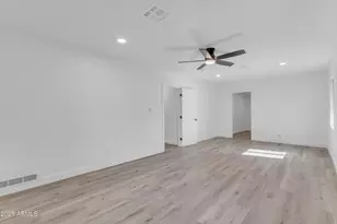 2425 E Harvard St, Phoenix, AZ 85008 - Photo 22