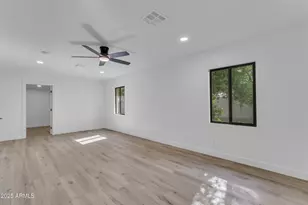 2425 E Harvard St, Phoenix, AZ 85008 - Photo 20