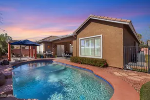 2571 E Balsam Ct, Chandler, AZ 85286 - Photo 4