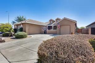 2571 E Balsam Ct, Chandler, AZ 85286 - Photo 2