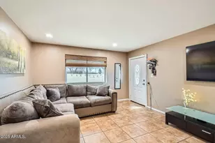 9031 N 14th St, Phoenix, AZ 85020 - Photo 2