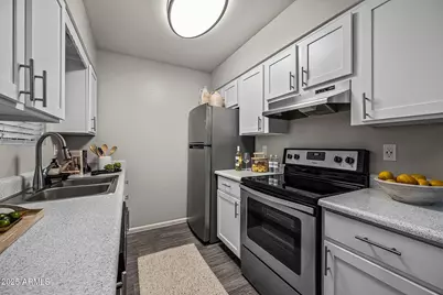 9350 N 67th Avenue #B1, Peoria, AZ 85345 - Photo 2