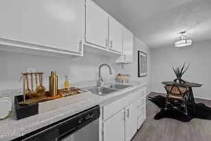4337 N 53rd Ln, Phoenix, AZ 85031 - Photo 2