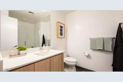 817 N 6th Street #A2, Phoenix, AZ 85004 - Photo 8