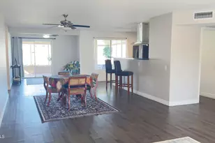 10562 W Campana Dr, Sun City, AZ 85351 - Photo 6