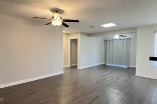 10562 W Campana Dr, Sun City, AZ 85351 - Photo 6