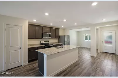 1071 W West Virginia Avenue, Florence, AZ 85132 - Photo 2